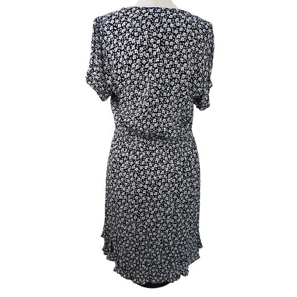 Loft Beach SZ 16 Black White Ditsy Floral Front Wrap Style Dress Tassel Tie - Picture 5 of 6